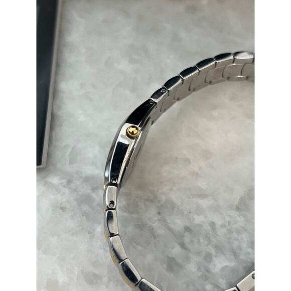 Bulova Ladies Wrist Watch Dual Gold/Silver Tone Analog Quartz Women Watch - Picture 8 of 9